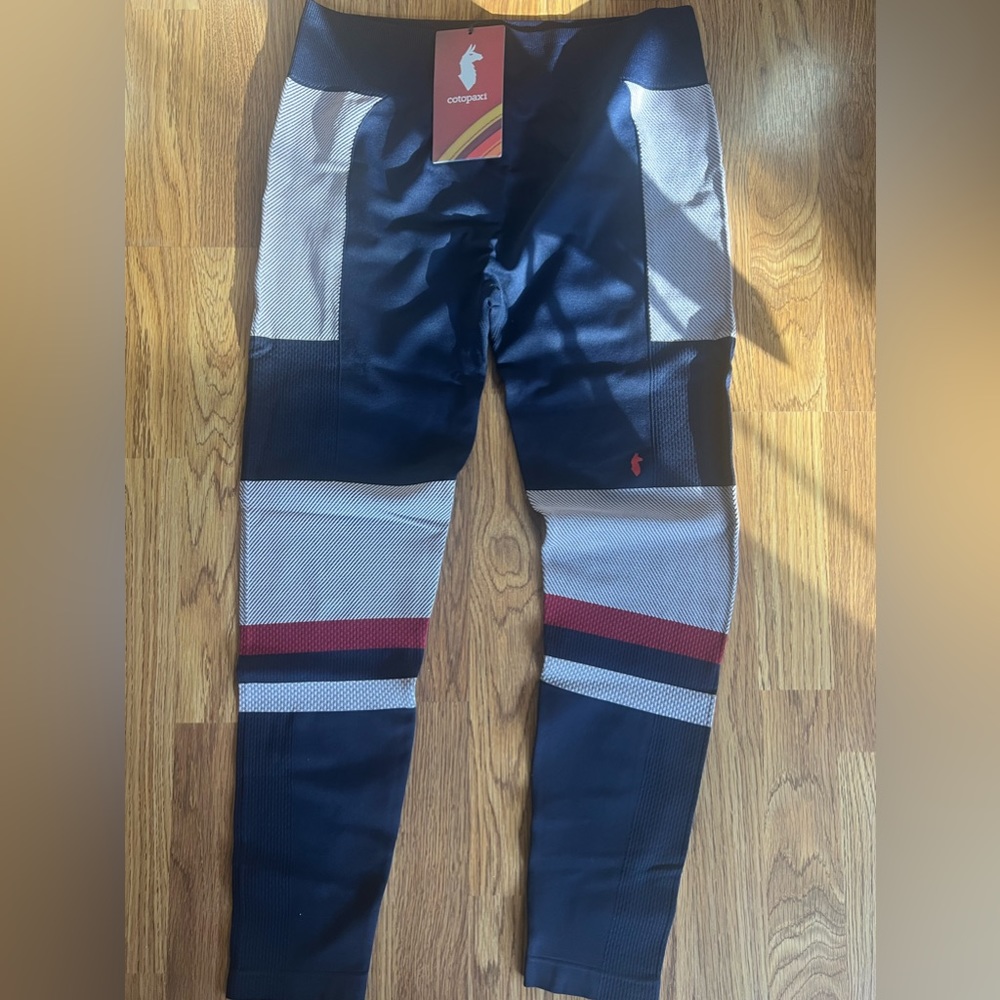 NWT Cotpaxi leggings
